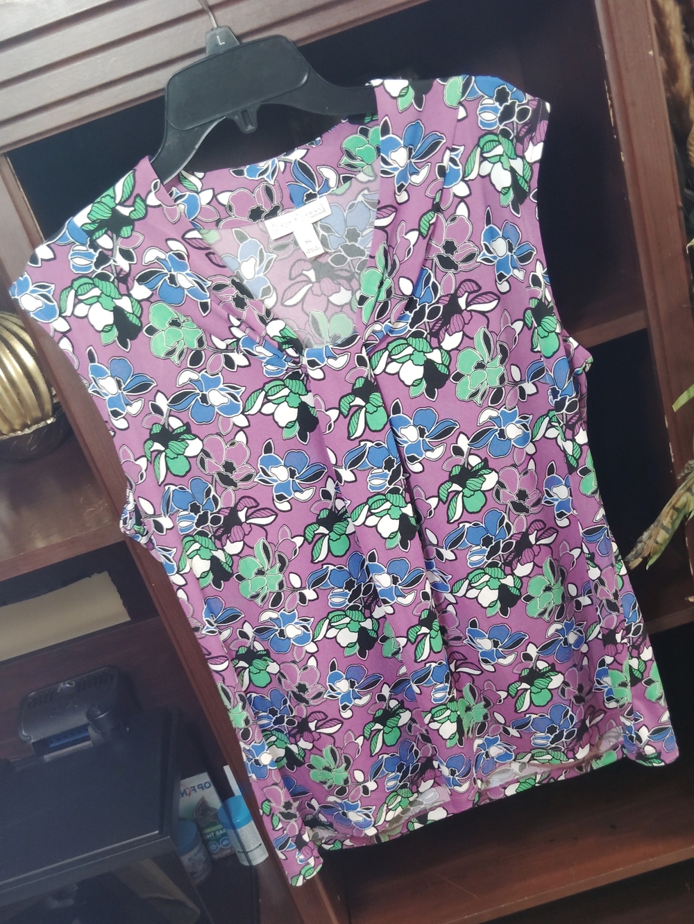 Dana Buchman Purple Floral Sleeveless V-Neck Camisole
